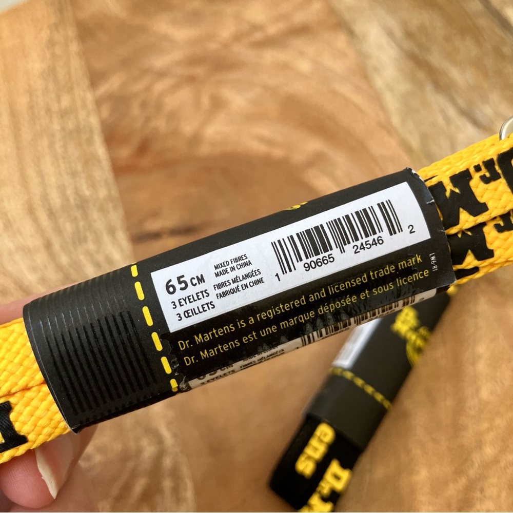 Dr. Martens | 2 Pair Black+Yellow Tetoron 65 Cm 3 Eye Flat Laces - Picture 2 of 5